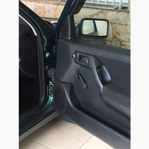 Foto do veículo VW - VolksWagen Golf GL 1.8/ 2.0i 4p 1995/1995 ID: 89957