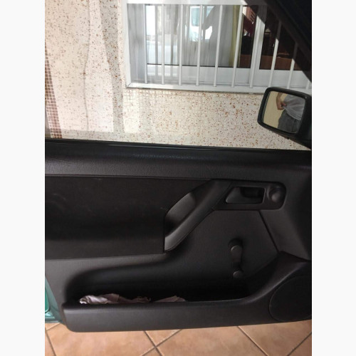 Foto do veículo VW - VolksWagen Golf GL 1.8/ 2.0i 4p 1995/1995 ID: 89957