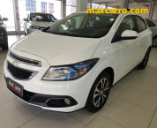 GM - Chevrolet ONIX HATCH LTZ 1.4 8V FlexPower 5p Mec. 2015/2014
