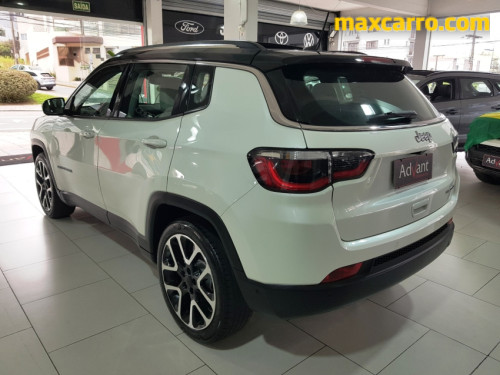 Foto do veículo Jeep COMPASS LIMITED 2.0 4x2 Flex 16V Aut. 2018/2017 ID: 90013