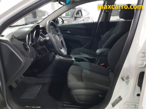 Foto do veículo GM - Chevrolet CRUZE HB Sport LT 1.8 16V FlexP. 5p Mec 2014/2014 ID: 90023