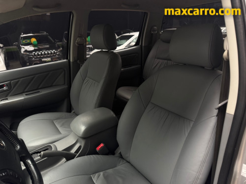 Foto do veículo Toyota Hilux CD SRV D4-D 4x4 3.0 TDI Diesel Aut 2011/2010 ID: 90025