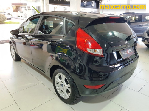 Foto do veículo Ford Fiesta SEL 1.6 16V Flex  Aut. 5p 2017/2017 ID: 90043