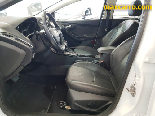 Foto do veículo Ford Focus Fastback TIT./T.PLUS 2.0 Flex Aut. 2016/2015 ID: 90047
