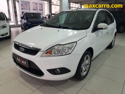Foto do veículo Ford Focus 1.6 S/SE/SE Plus Flex 8V/16V  5p 2013/2012 ID: 90133