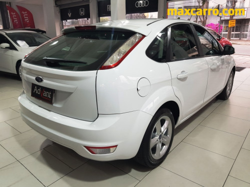 Foto do veículo Ford Focus 1.6 S/SE/SE Plus Flex 8V/16V  5p 2013/2012 ID: 90133