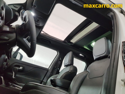 Foto do veículo Jeep Renegade S T270 1.3 TB 4x4 Flex Aut. 2022/2022 ID: 90155