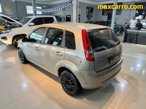 Foto do veículo Ford Fiesta 1.6 16V Flex Mec. 5p 2013/2013 ID: 90177